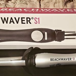 Beachwaver 1' styling tool